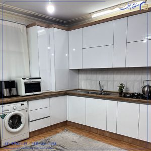 کابینت سفید و قهوه ای: انتخاب ایدهآل برای دکوراسیون آشپزخانه