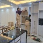نصب تخصصی کابینت آشپزخانه و کمد دیواری خم؛ هنر دقت در اجرای انحنا