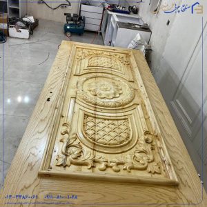 درب ورودی تمام چوب؛ راهنمای جامع انتخاب، مزایا و نکات کلیدی | صنایع چوبی علی بلندی